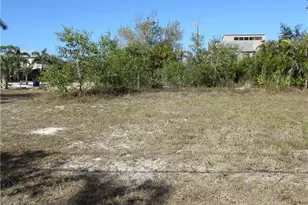 7758 Breakwater Ct, Bokeelia, FL 33922 - Photo 12