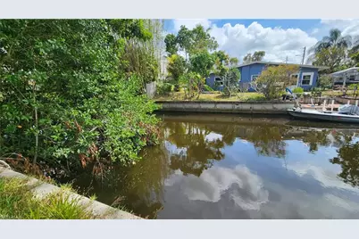 4528 E Riverside Dr, Fort Myers, FL 33905 - Photo 10