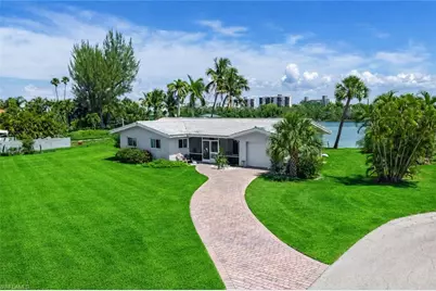 7861 Buccaneer Dr, Fort Myers Beach, FL 33931 - Photo 4