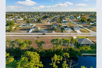 401 Wilmington Pkwy, Cape Coral, FL 33993 - Photo 8