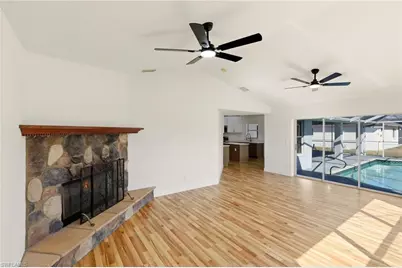 410 SE 7th St, Cape Coral, FL 33990 - Photo 12