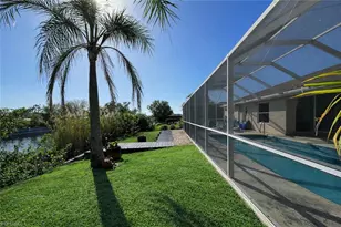 546 SE 4th St, Cape Coral, FL 33990 - Photo 12