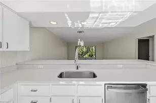 116 Pinebrook Dr, Fort Myers, FL 33907 - Photo 4