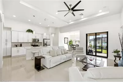 1429 NE 6th Ave, Cape Coral, FL 33909 - Photo 2