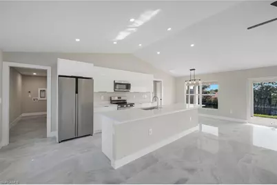 2823 NE 5th Pl, Cape Coral, FL 33909 - Photo 10