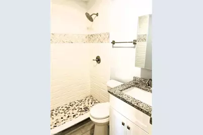 638 SE 13th Ave, Cape Coral, FL 33990 - Photo 4