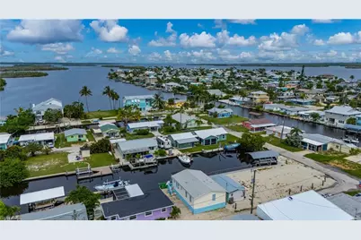 2634 Coco Plum Dr, Matlacha, FL 33993 - Photo 32