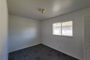 931 SE 23rd Pl, Cape Coral, FL 33990 - Photo 8