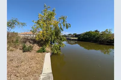 1914 SW 30th Ter, Cape Coral, FL 33914 - Photo 4