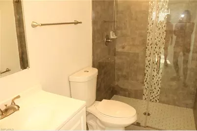 912 SW 39th Ter #103, Cape Coral, FL 33914 - Photo 8