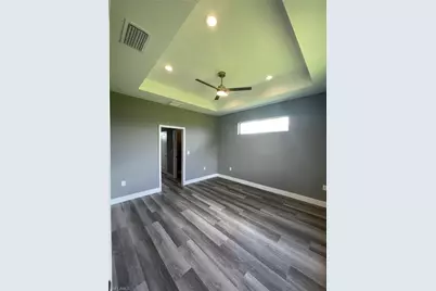 610 Floyd Ave S, Lehigh Acres, FL 33976 - Photo 8