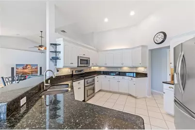 905 NW 28th Pl, Cape Coral, FL 33993 - Photo 10