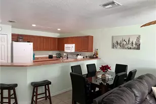 1333 SE 8th Ave, Cape Coral, FL 33990 - Photo 4