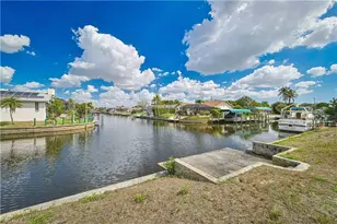 1025 SE 20th Ave, Cape Coral, FL 33990 - Photo 2