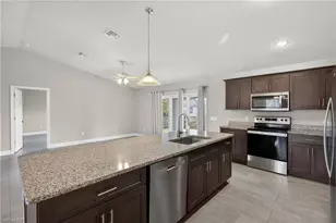 6023 Thrush Ave, Fort Myers, FL 33905 - Photo 14