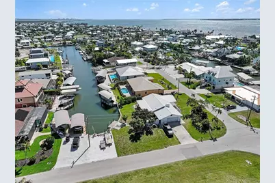 3656 Emerald Ave, Saint James City, FL 33956 - Photo 32