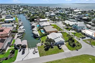 3656 Emerald Ave, Saint James City, FL 33956 - Photo 32