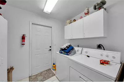 2041 SE 16th St, Cape Coral, FL 33990 - Photo 24