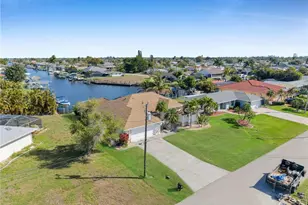 2041 SE 16th St, Cape Coral, FL 33990 - Photo 6