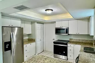 233 S Cypress St, Labelle, FL 33935 - Photo 8