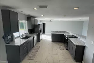 5029 SW 11th Pl, Cape Coral, FL 33914 - Photo 4