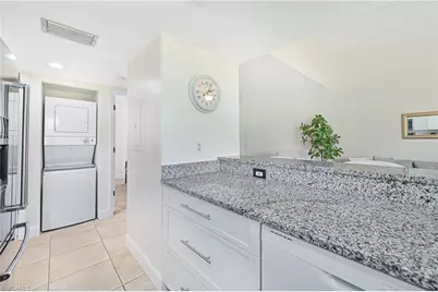 5530 Trailwinds Dr #726, Fort Myers, FL 33907 - Photo 10