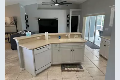 1804 NW 20th Pl, Cape Coral, FL 33993 - Photo 8