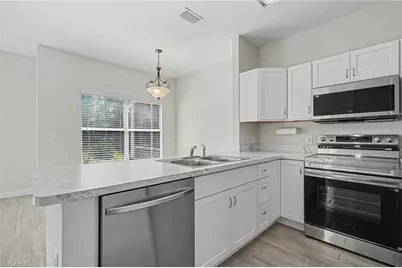 6081 Lake Front Dr, Fort Myers, FL 33908 - Photo 12