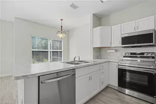 6081 Lakefront Dr, Fort Myers, FL 33908 - Photo 12