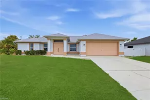 614 SW 1st St, Cape Coral, FL 33991 - Photo 2