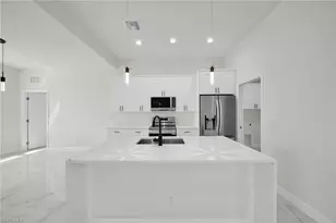 2700 NW 6th St, Cape Coral, FL 33993 - Photo 8