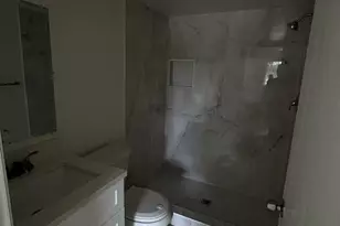 2700 Park Windsor Dr, Fort Myers, FL 33901 - Photo 10