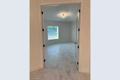 660 Ames St E, Lehigh Acres, FL 33974 - Photo 10