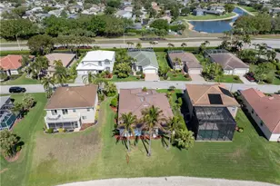 11005 Lakeland Cir, Fort Myers, FL 33913 - Photo 8