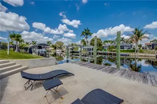 1633 SE 39th Terrace, Cape Coral, FL 33904 - Photo 4