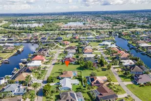 2537 SW 27th Pl, Cape Coral, FL 33914 - Photo 4