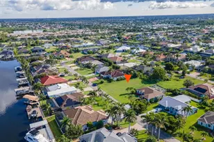 2537 SW 27th Pl, Cape Coral, FL 33914 - Photo 2