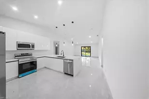 911 Cleveland Ave, Lehigh Acres, FL 33972 - Photo 34