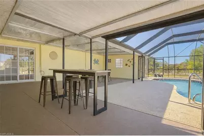 2010 NE 13th Pl, Cape Coral, FL 33909 - Photo 28