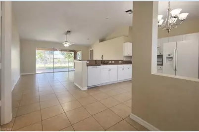 2010 NE 13th Pl, Cape Coral, FL 33909 - Photo 2