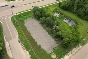 910 Meadow Rd, Lehigh Acres, FL 33973 - Photo 12