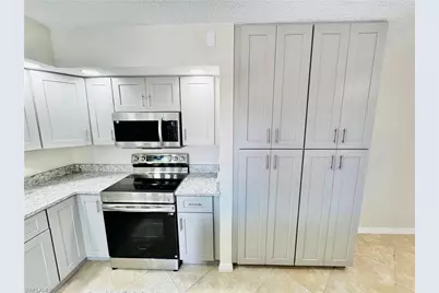 5205 Cedarbend Dr #4, Fort Myers, FL 33919 - Photo 10