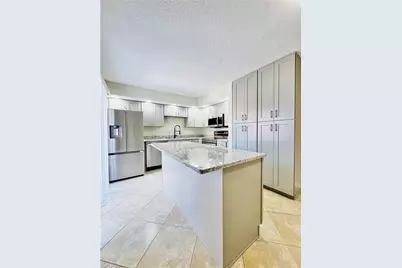 5205 Cedarbend Dr #4, Fort Myers, FL 33919 - Photo 8