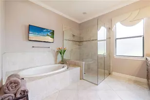 10024 Avalon Lake Cir, Fort Myers, FL 33913 - Photo 26