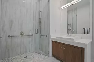 201 8th St S, Naples, FL 34102 - Photo 14