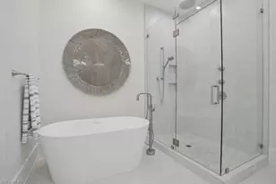 201 8th St S, Naples, FL 34102 - Photo 16