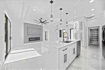 1713 NE 7th Ave, Cape Coral, FL 33909 - Photo 4