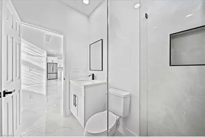 1713 NE 7th Ave, Cape Coral, FL 33909 - Photo 14