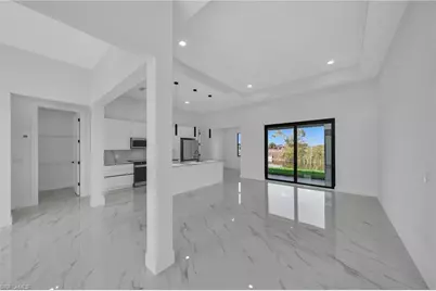 1426 NE 6th Ave, Cape Coral, FL 33909 - Photo 6