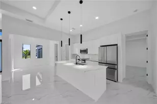 1426 NE 6th Ave, Cape Coral, FL 33909 - Photo 10